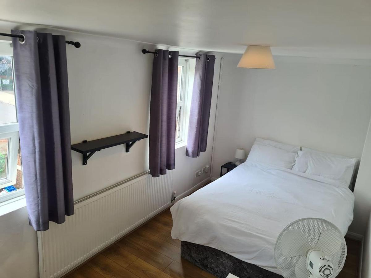 Casa vacanze Close To Tower Bridge - 4 Bedroom House - 3 Bathrooms - Free Parking 3 Cars - Sleep 9 *